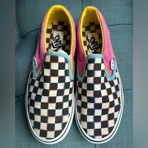 Women’s Van’s Checkerboard Slip on Shoes. Smoke & Pet Free Home